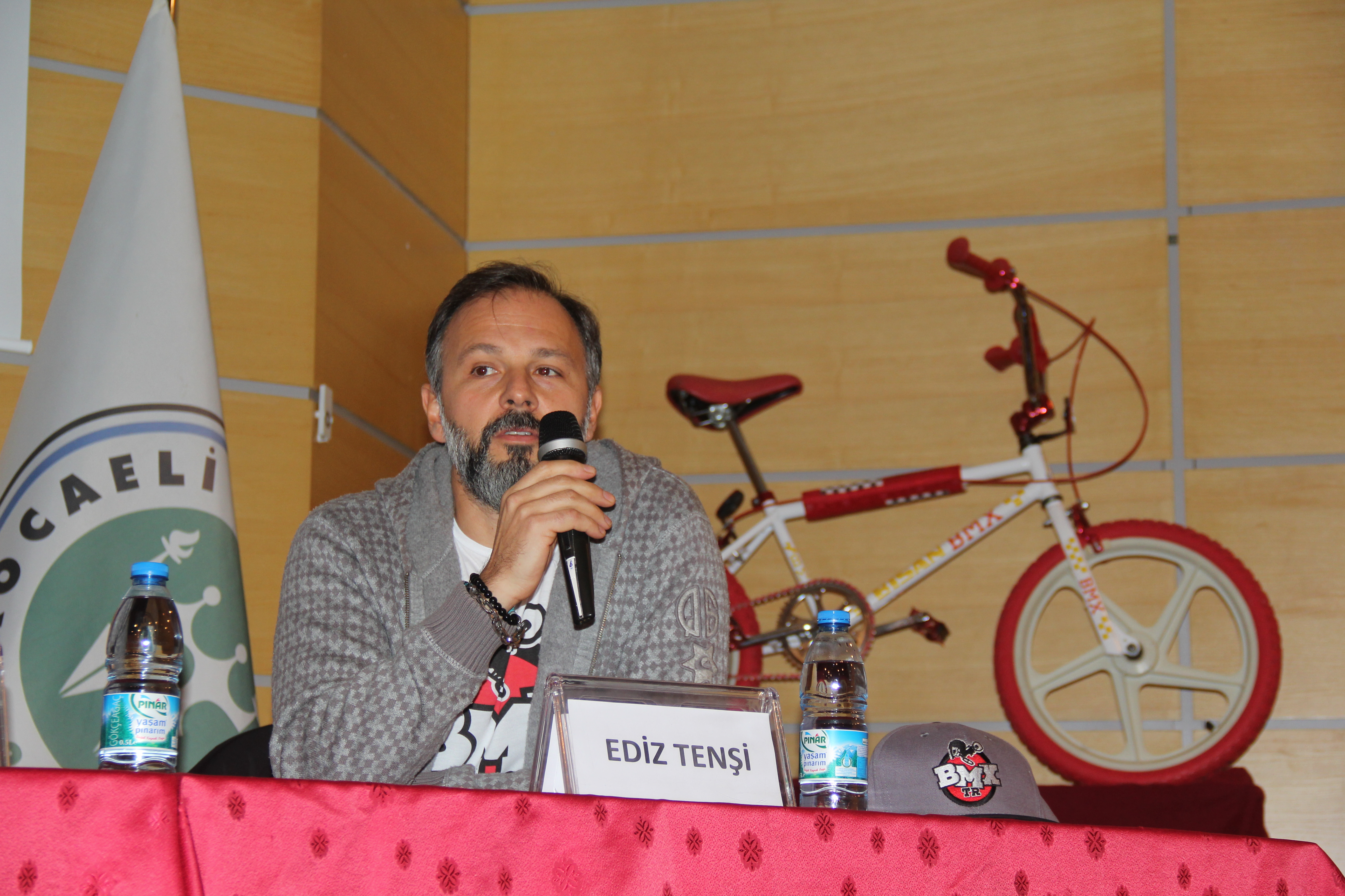 Bmx Tr Kocaeli̇ Üni̇versitesi̇'i̇nde Bmx'i̇ Anlattı